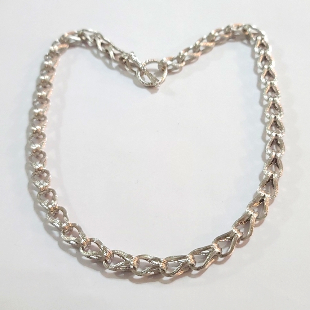New - Ariva Plain Silver Necklace